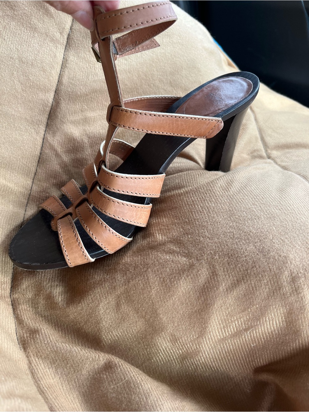 Hugo Boss Strappy Leather and Wood Cage Heels – Made in Italy – Size 38